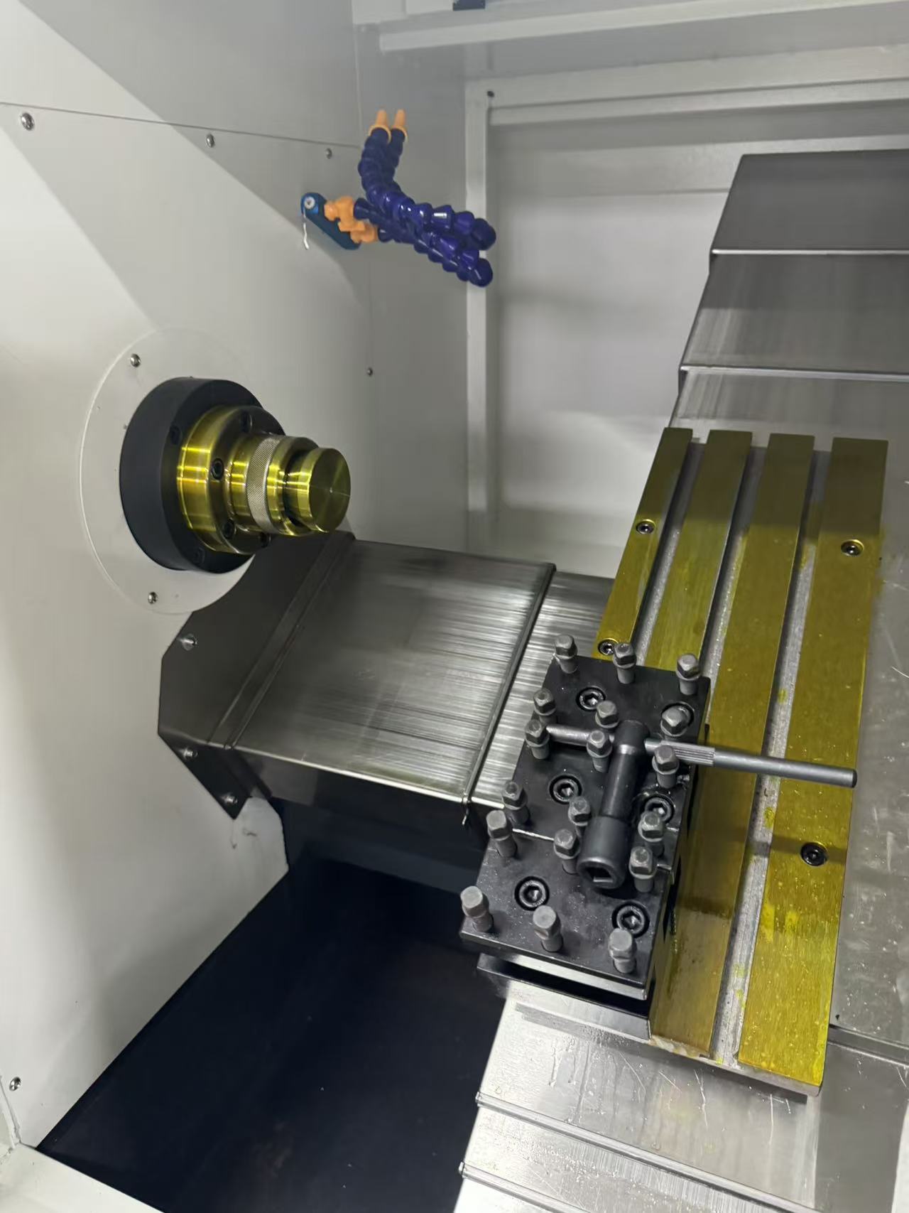 YL-46 Slant Bed CNC Lathe - Image 5
